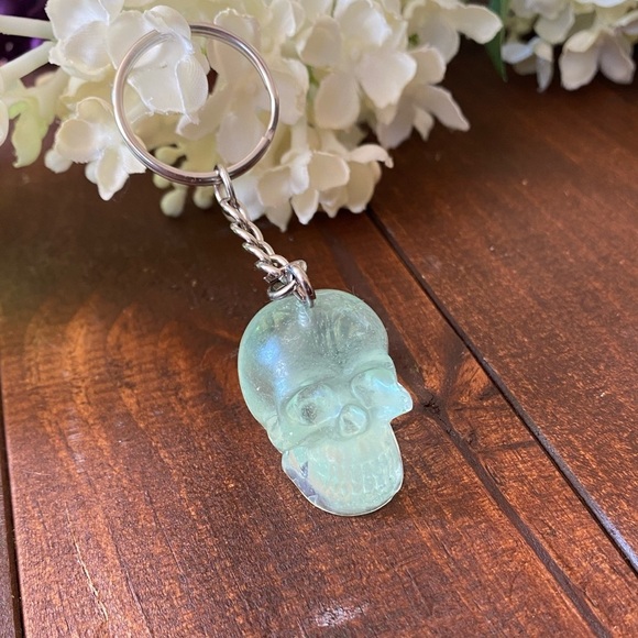 Handmade Resin Clear Light Green Skull 3” Keychain Gothic Backpack Bag Charm NEW - Picture 3 of 9